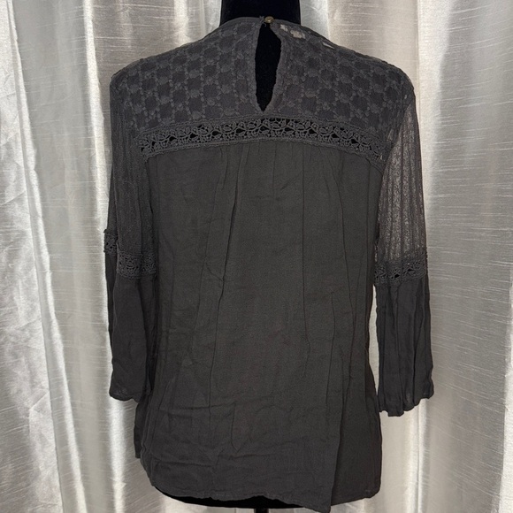 Maurices 3/4 Sleeve Lace Crochet Blouse Women’s L Slate Gray Pleated Keyhole - Picture 3 of 7
